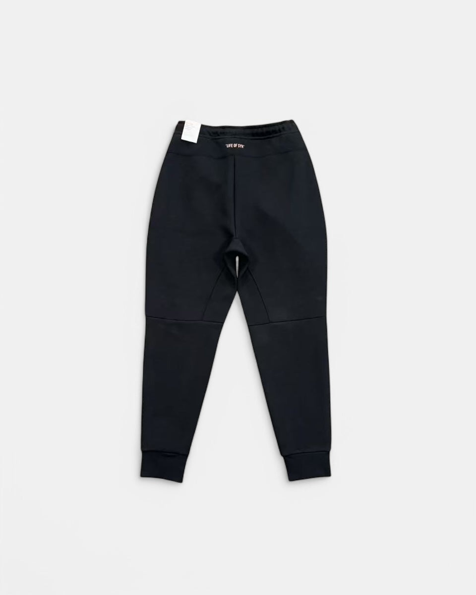 SYNAWORLD X NIKE Pants